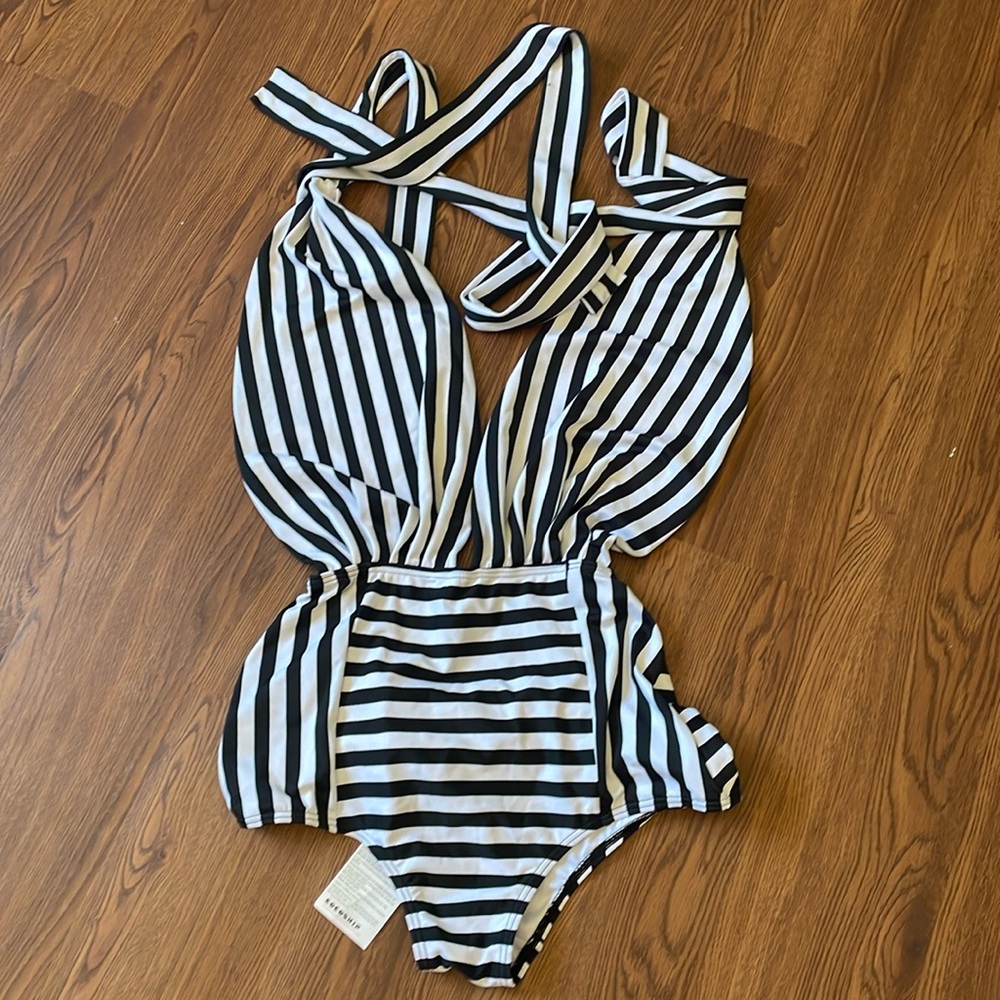 NWT COCOSHIP BATHING SUIT